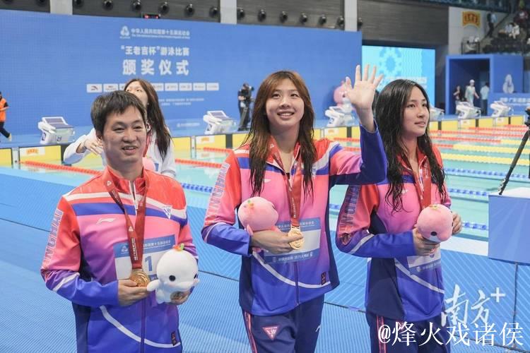 上海队唐钱婷夺得全运会女子100米蛙泳冠军