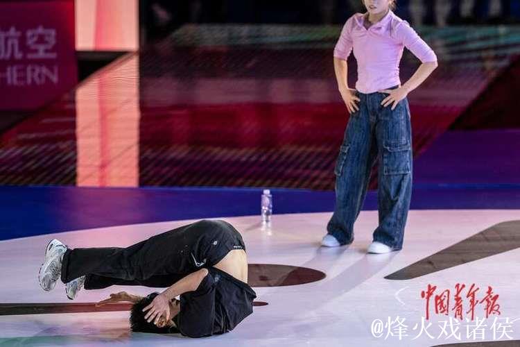 全运会霹雳舞女子组决赛 刘清漪战胜对手成功卫冕 全运会霹雳舞女子组决赛 刘清漪战胜对手成功卫冕